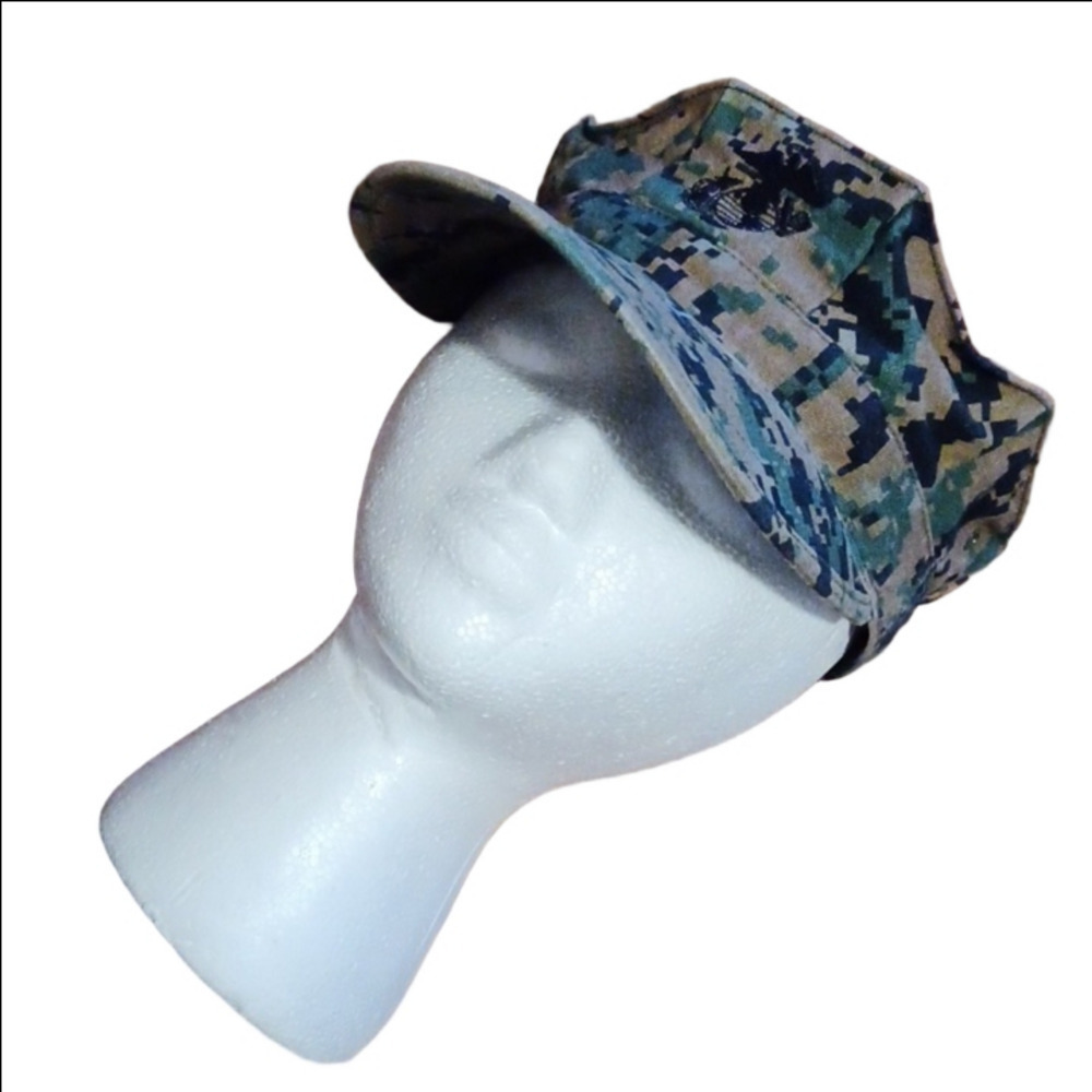 -- XS Camouflage Military Cap
